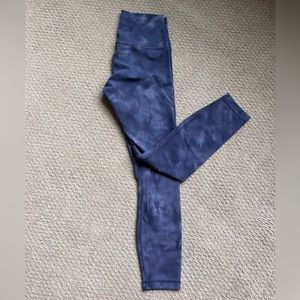 Lululemon aligns full length